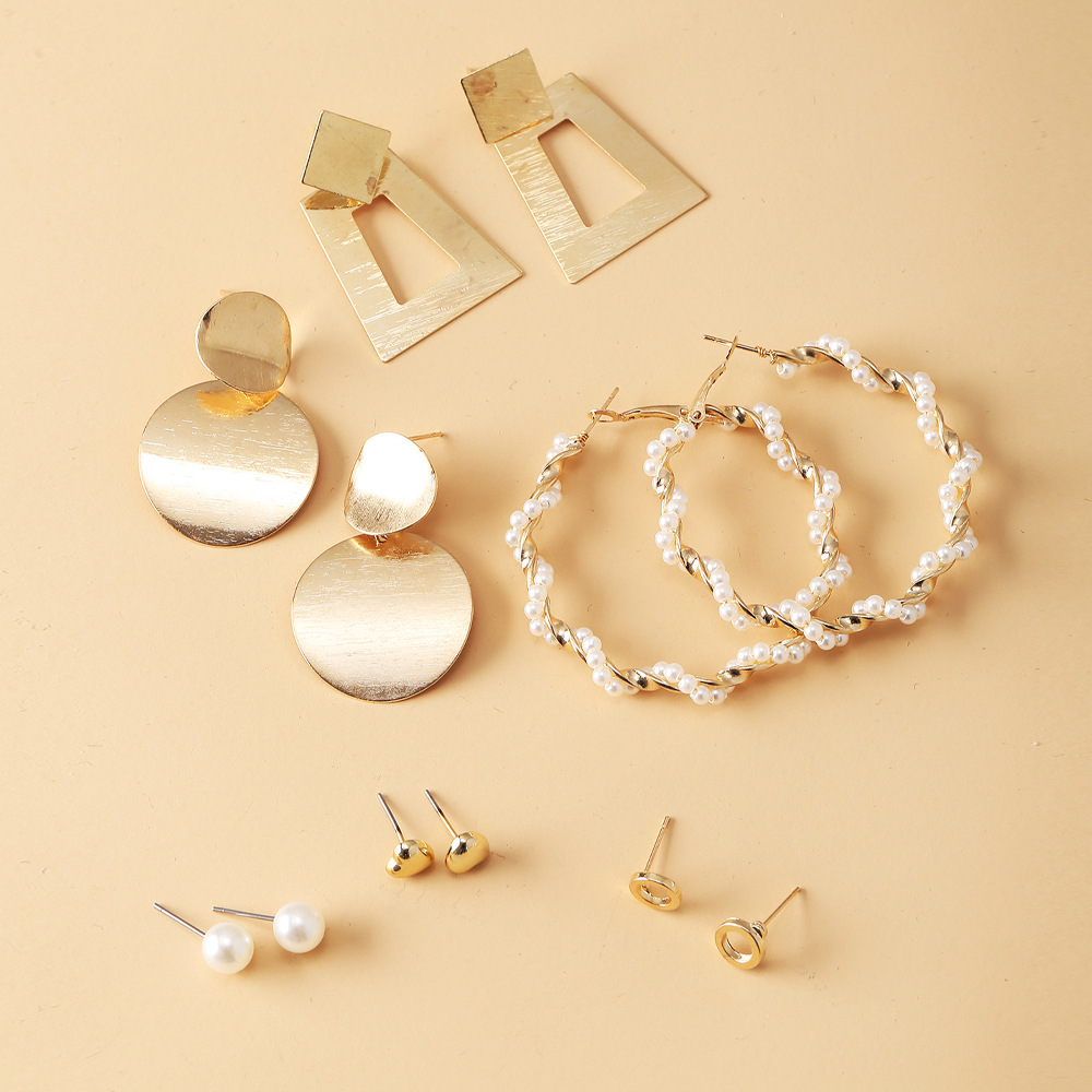 A new cross-border earring set of 6 pairs from Europe and America, featuring creative metal geometric imitation pearl circular stud earrings Specification drawing