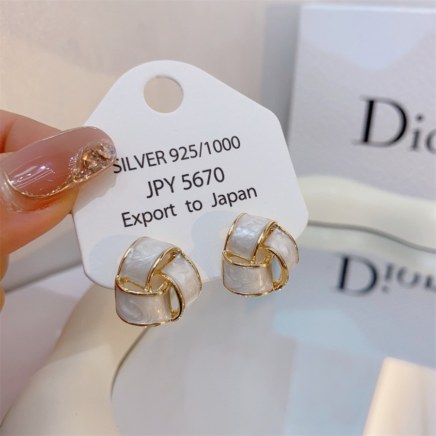 925 Silver Needle oil-dripping triangular earrings, versatile, fashionable and individual stud earrings, high-end geometric earrings wholesale details Picture