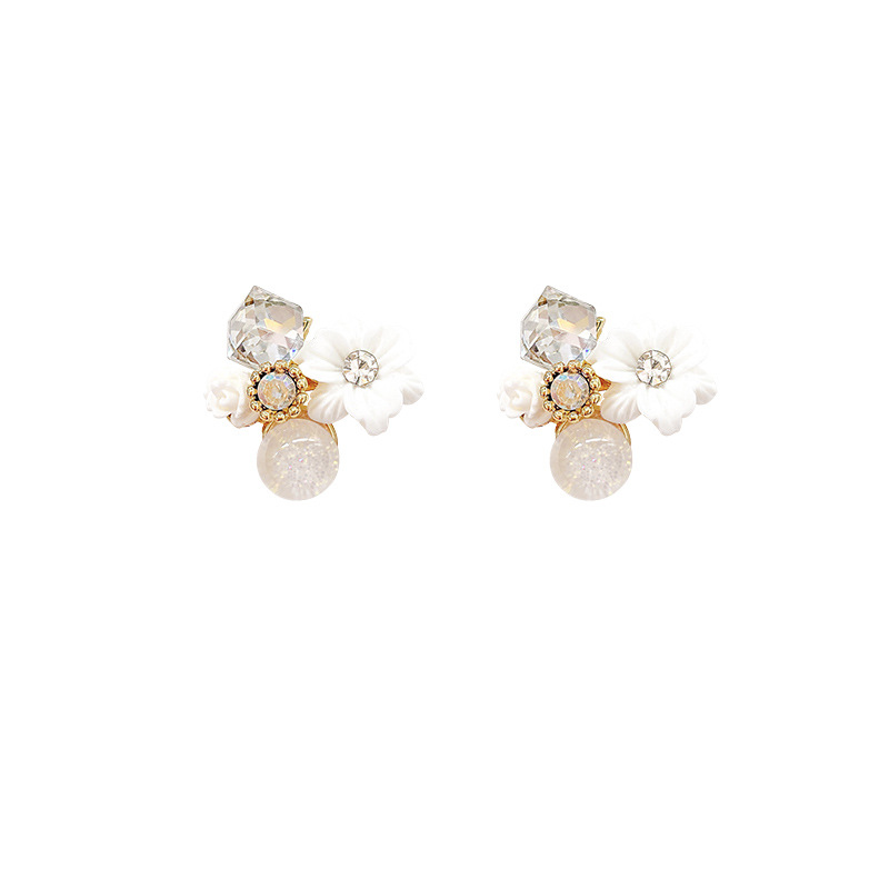 Retro purple crystal flower earrings for women, 2025 new niche design earrings, gentle and elegant, high-end stud earrings Item Picture
