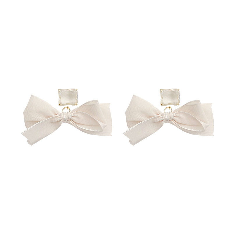S925 Silver Needle Korean version niche design retro bow earrings, women's exaggerated and personalized stud earrings, fashionable earrings Item Picture