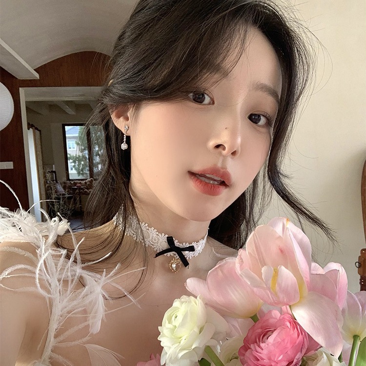 Super Flash Zircon tassel earrings, high-end Korean-style silver needle earrings for women, light luxury style stud earrings, popular earring accessories details Picture