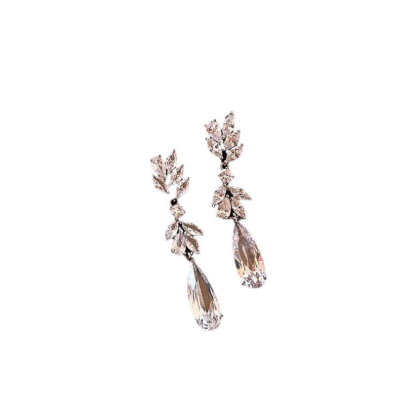 Super sparkling tassel wheat ear earrings for women, exquisite and niche design, teardrop-shaped earrings, stud earrings, 925 silver needle earrings Item Picture
