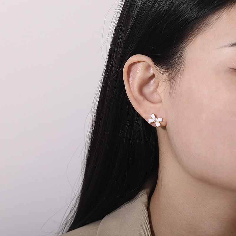 S925 Silver Needle Korean gentle and small bow pearl smooth new trendy stud earrings for women details Picture