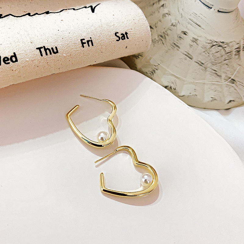 S925 Silver Needle fashionable heart-shaped pearl earrings for women, Korean versatile, unique and stylish, internet-famous ear rings, earrings and earrings for women details Picture