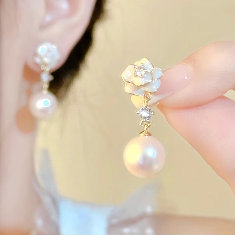 Camellia gentle fragrance pearl new earrings spring and summer light luxury tassel high-end style bestseller French earrings for women full figure