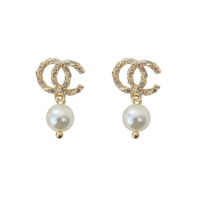S925 Silver Needle Double c Earrings, a new trendy and stylish pearl stud earrings for women wholesale Item Picture