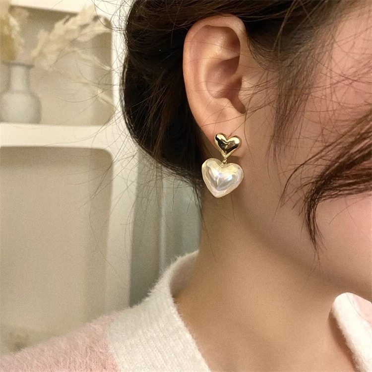 S925 Silver needle Mermaid Princess Pearl Heart New earrings from Dongdaemun, South Korea, are exquisite and high-end earrings and earrings Application Scenario