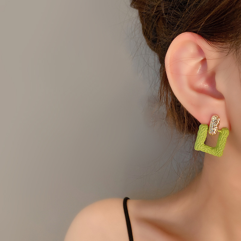 Summer forest-themed green fresh square earrings, 2021 new trendy French style design stud earrings for women Specification drawing