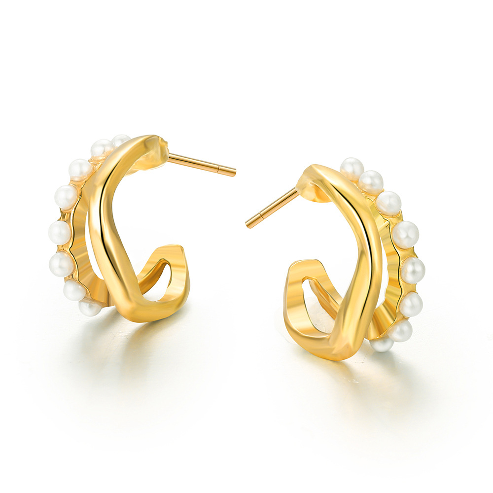European and American best-selling, niche design, retro imitation pearl earrings, creative and unique metal stud earrings, light luxury autumn and winter earrings Item Picture