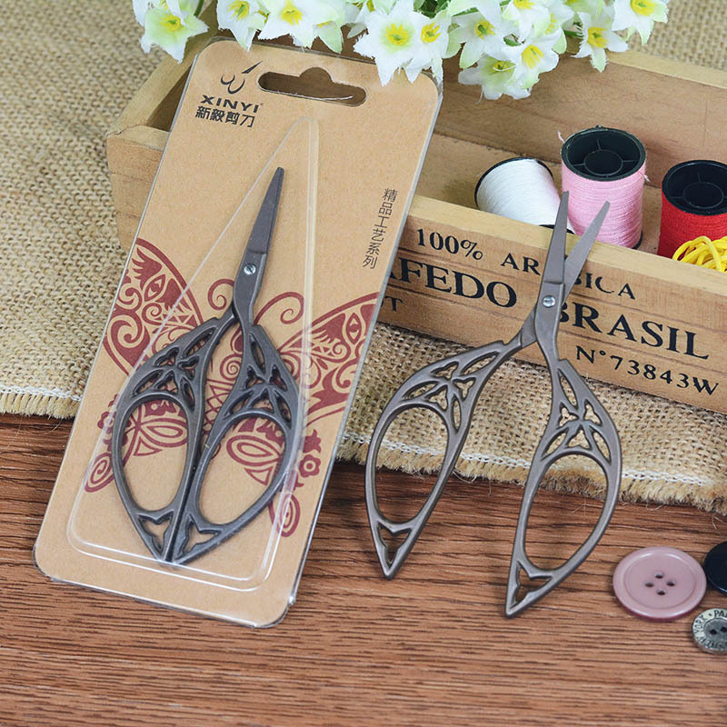 Xinyi Scissors, retro scissors, antique scissors, small scissors for cutting thread ends, journal scissors, embroidery scissors, small scissors Application Scenario
