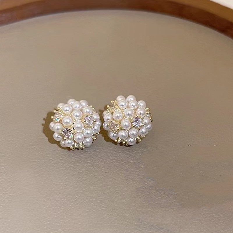 S925 Silver Needle French retro flower fairy Pearl Ball Earrings, a versatile, personalized and fashionable stud accessory for women Application Scenario