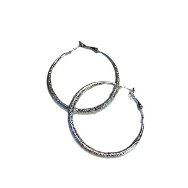 The light luxury matte silver large ear rings exude a feminine charm and a sense of sophistication. The fashionable and exaggerated ear studs are simple and niche design earrings Item Picture