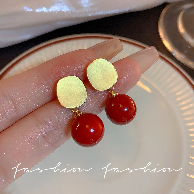 New Year's Ankela Red round pearl Stud Earrings for Women's unique retro style 2025 New simple geometric earrings full figure