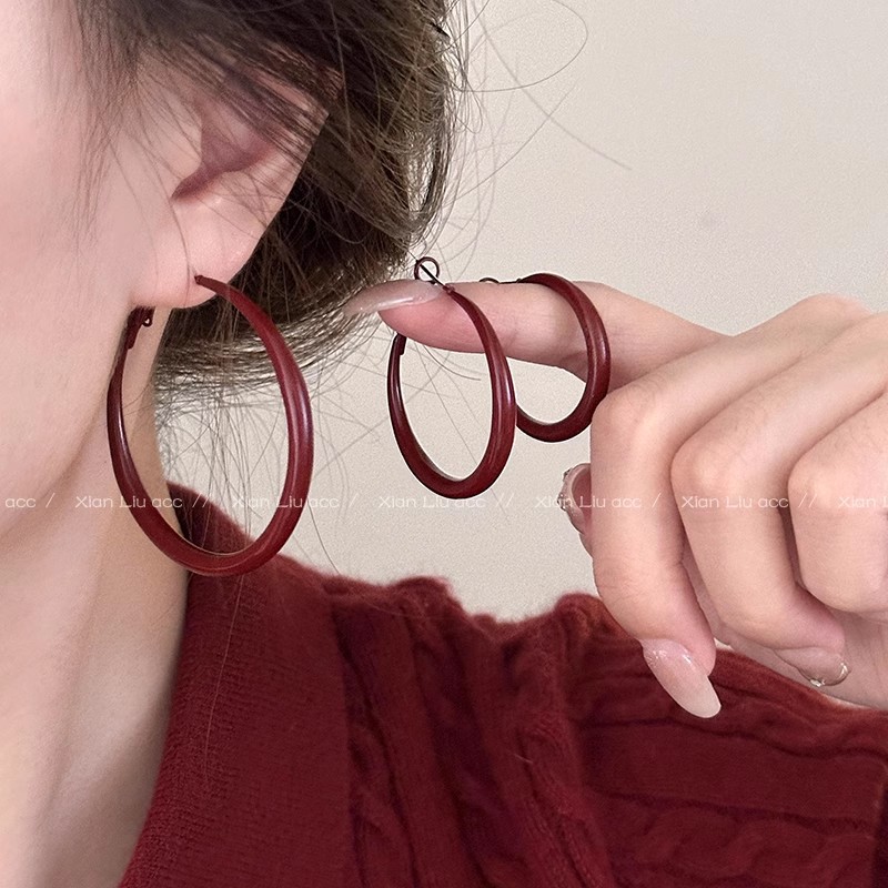 Ankela red circle earrings, women's large circle retro Hong Kong-style ear rings, simple and elegant, high-end ear stud earrings full figure