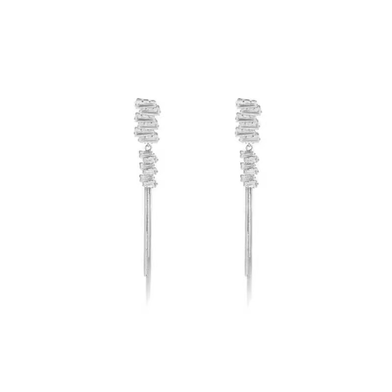 Super Flash Zircon long tassel stud earrings for women, light luxury and high-end fashion earrings, niche design, simple and unique earrings Item Picture
