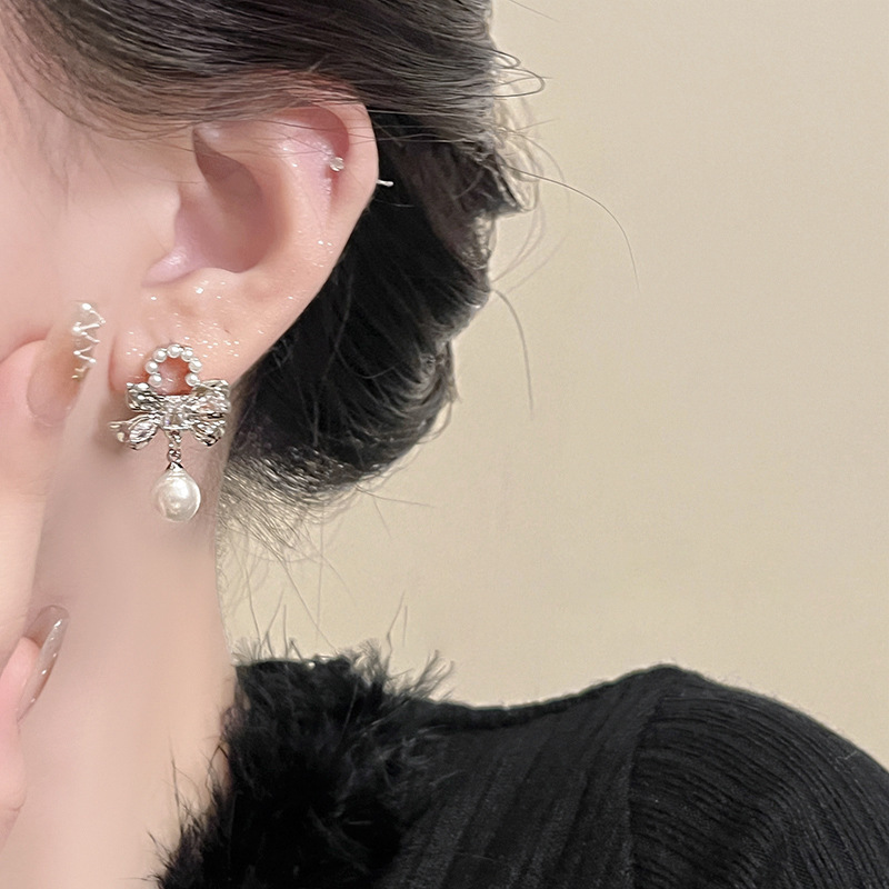 Korean-style exquisite bow pearl earrings, 925 silver needle high-end stud earrings, light luxury, internet-famous style earrings and accessories Specification drawing