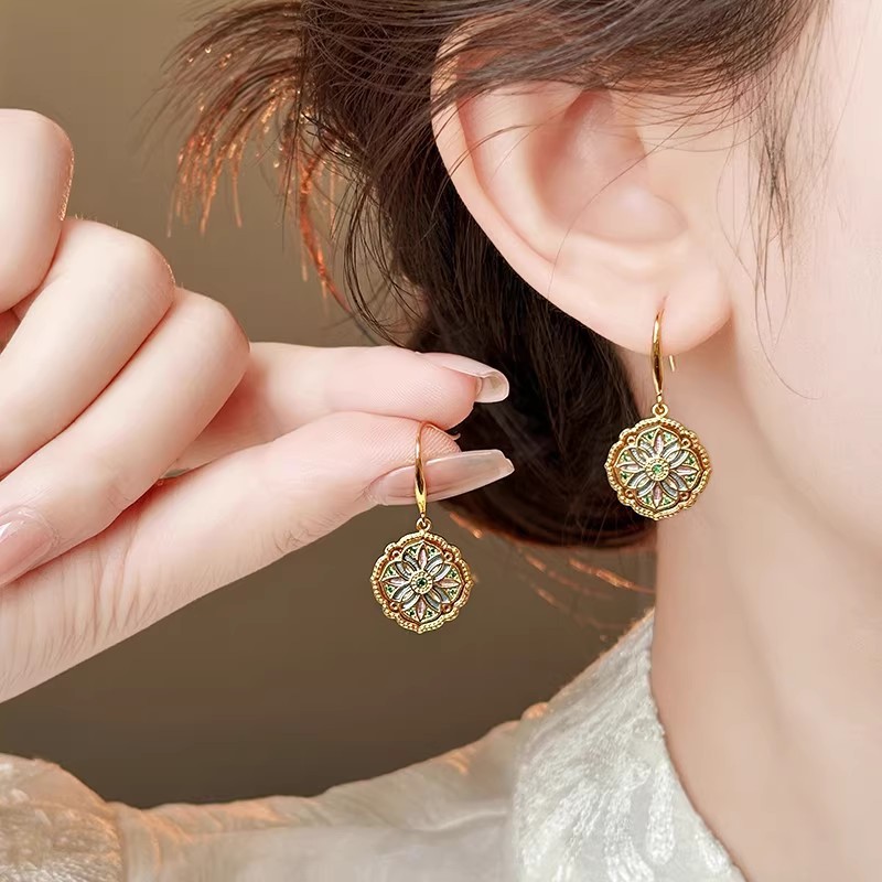 Monet Garden Flower Earrings for women, new Chinese-style light luxury high-end feel, stud tassels, elegant earrings, vintage earrings Specification drawing