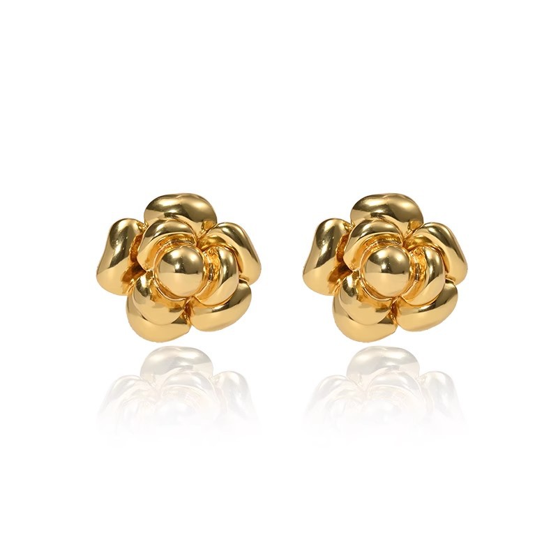 Zhao Lusi's camellia stud earrings for women are a light luxury and fashionable accessory with a niche design and a sense of sophistication. They are versatile earrings Item Picture