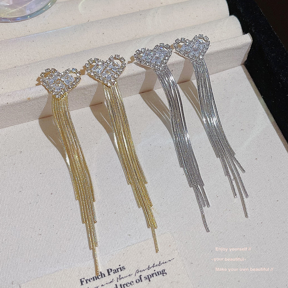 Fashionable, exquisite, versatile, high-end and elegant heart-shaped earrings, a light luxury and niche design for socialite, long tassel earrings for women details Picture
