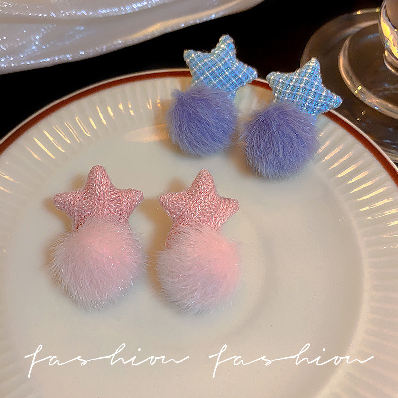 Winter star-shaped fluffy earrings, autumn and winter high-end, light luxury and exquisite stud earrings, niche and unique plush earrings and earrings Application Scenario