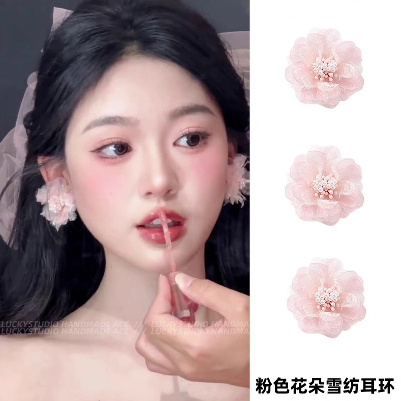 Pink sweet and elegant organza flower earrings for women, summer seaside travel photo earrings, round and square face quality earrings full figure