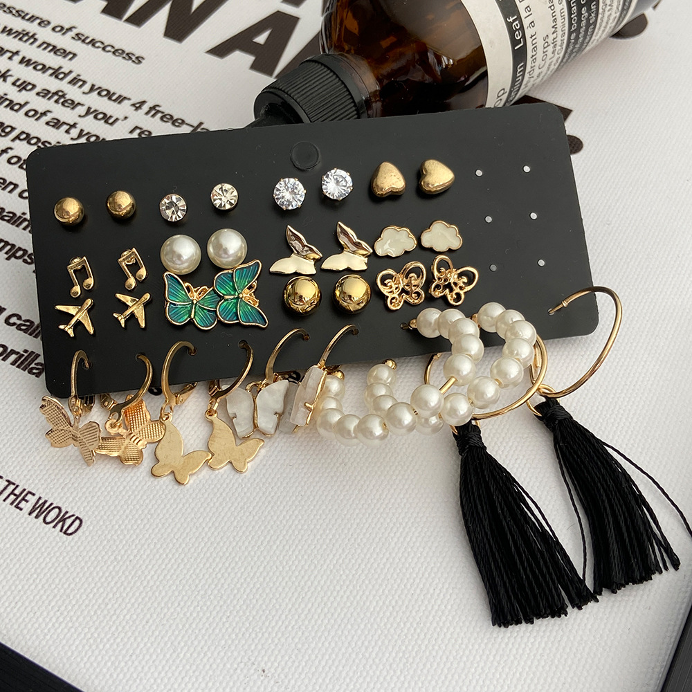 A 17-piece set of creative and retro gold butterfly airplane tassel earrings with imitation pearl inlays from Europe and America Specification drawing