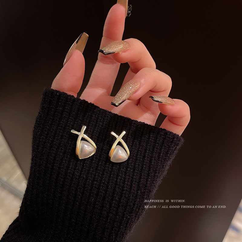 925 Silver needle retro cross design pearl earrings, small, simple and elegant women's earrings, ins style earrings wholesale details Picture