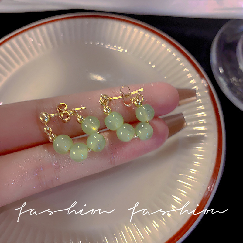 New Chinese-style retro crystal green beaded earrings, high-end feel, versatile Chinese style, elegant earrings, fashionable and individual stud earrings Specification drawing