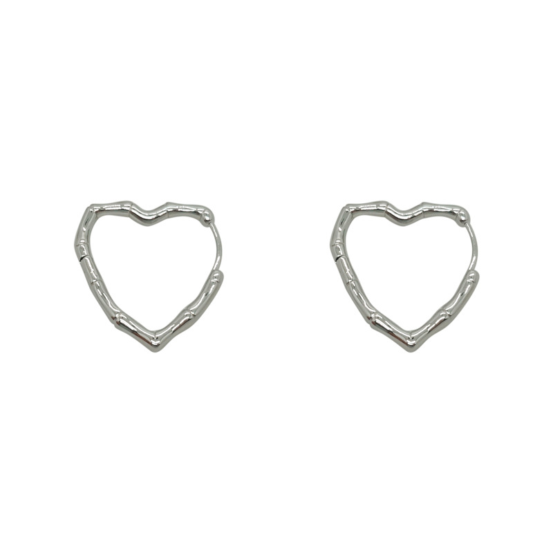 Bamboo-joint heart-shaped ear studs for women, with a niche design sense, high-end and cool style, sweet and cool, spicy and hip-hop, versatile earrings, trendy Item Picture