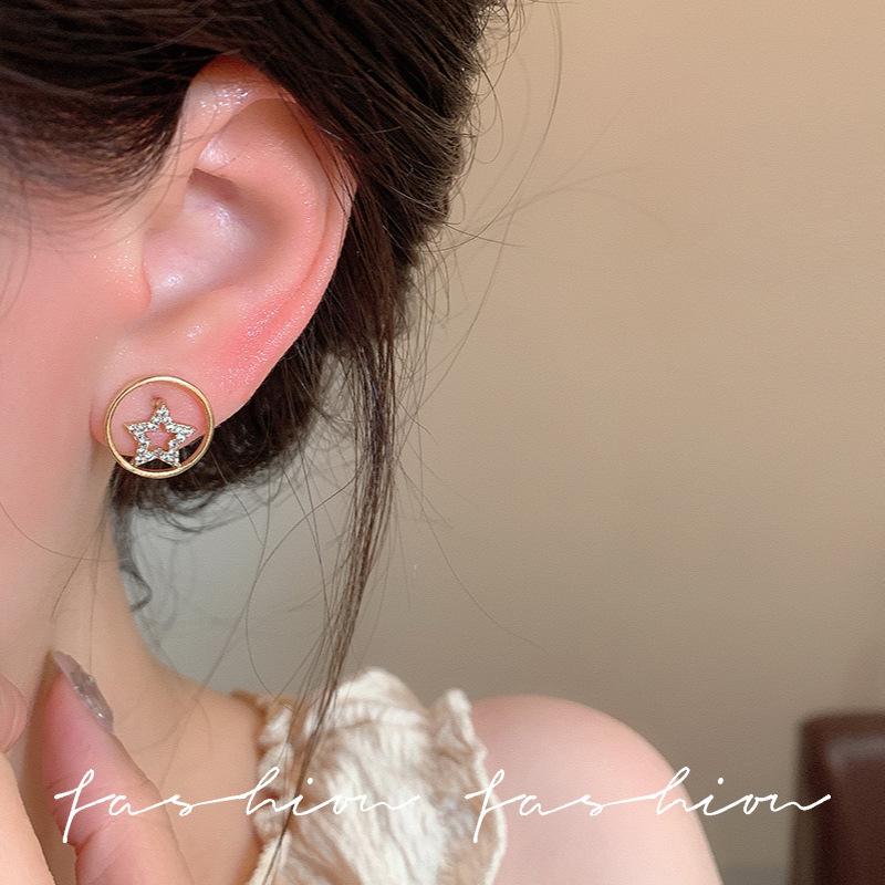 Round hollowed-out sweet stud earrings for women 2025 new bestseller, versatile, exquisite and niche design, high-end ring earrings Specification drawing