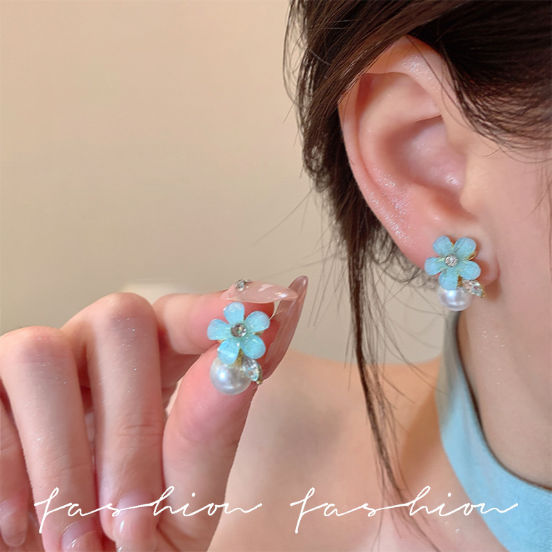 s925 Silver Needle ice-transparent blue flower pearl stud earrings, elegant and light luxury earrings, fashionable and high-end earrings for women, trendy details Picture
