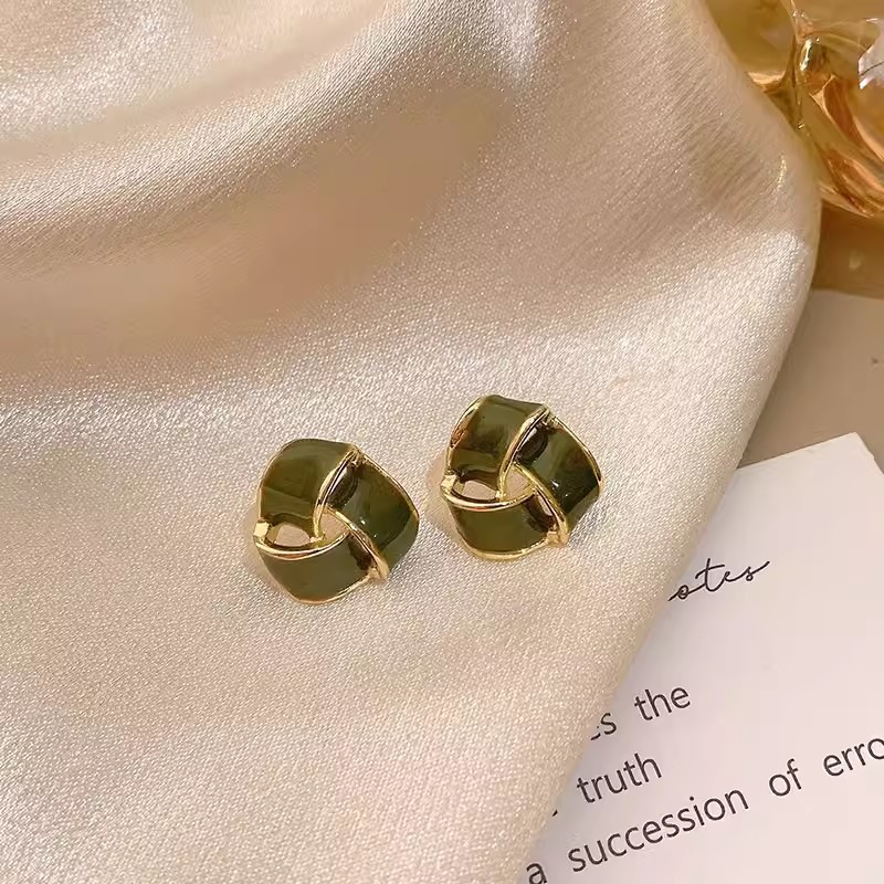 S925 Silver needle geometric stud earrings for women, a new style of light luxury and niche design, exuding a sense of elegance and sophistication full figure