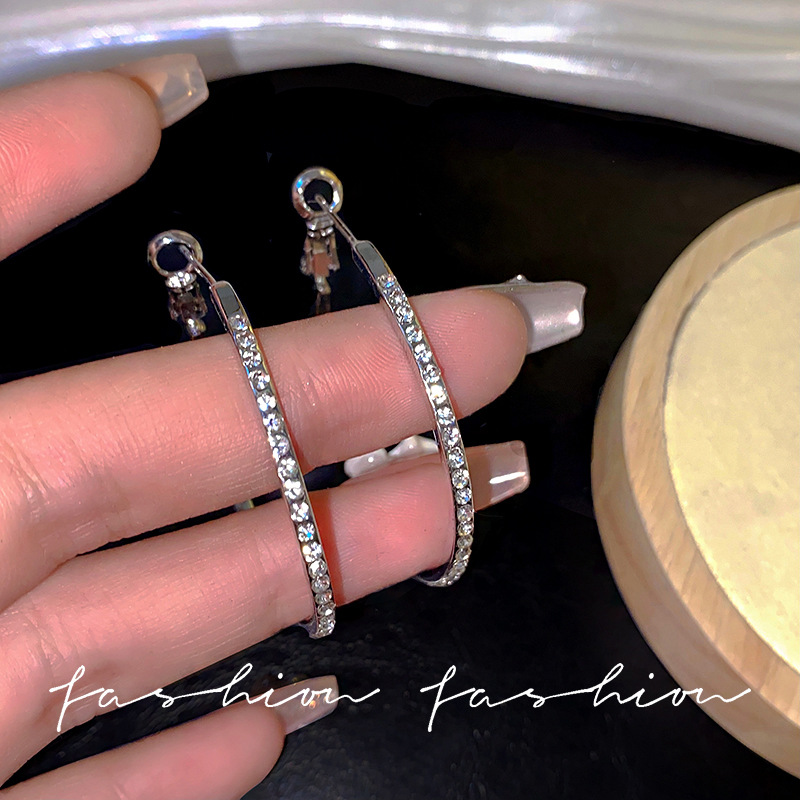 S925 Silver Needle Exaggerated large ear rings for women, Korean personality and style, ear studs, fashionable ear buckles, circle earrings and accessories details Picture