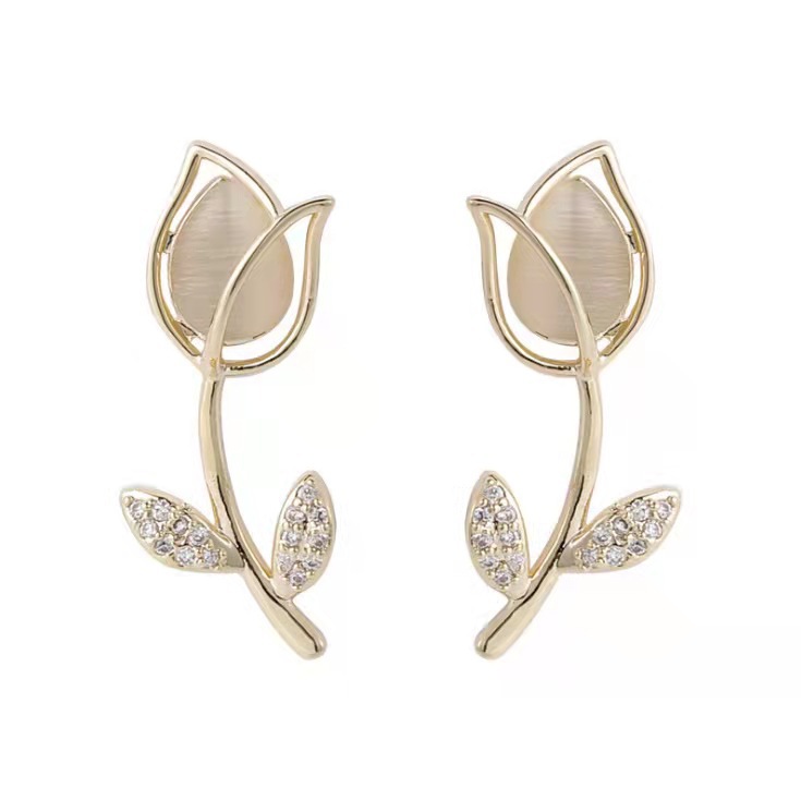 S925 Korean elegant silver needle tulip flower stud earrings, internet-famous elegant and stylish cat's eye stone earrings for women Item Picture
