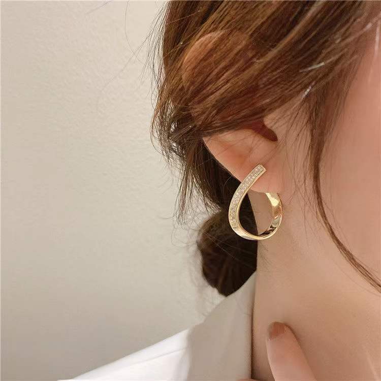 S925 Silver Needle, a trendy and individualized brand from Dongdaemun, South Korea, featuring bright diamond earrings and pendants with a trendy and stylish design Specification drawing
