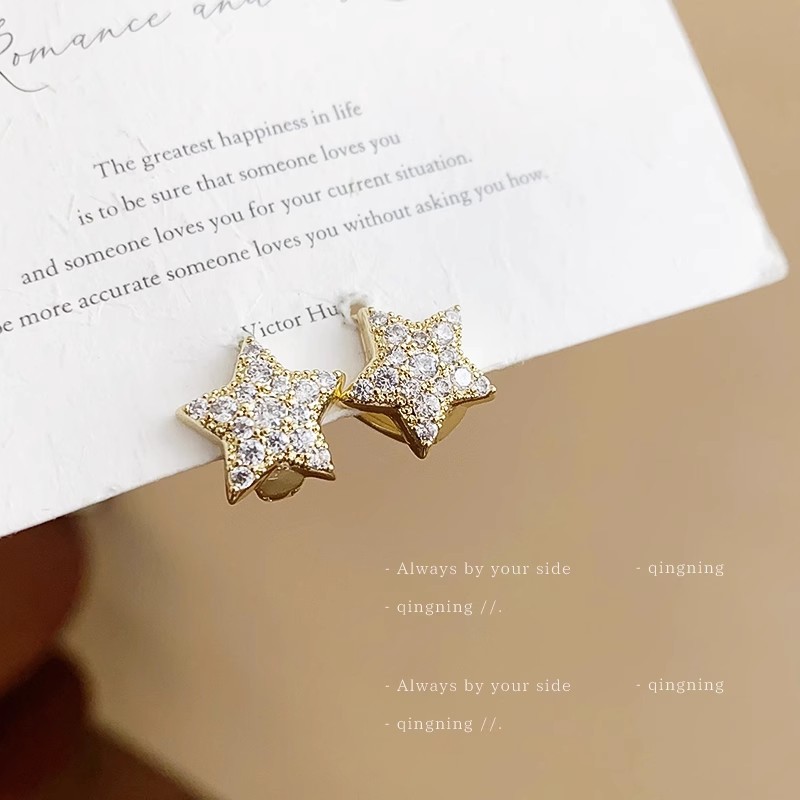 Full diamond golden star earrings 2025 new bestseller, high-end, light luxury and fashionable stud earrings, exquisite and elegant earrings details Picture