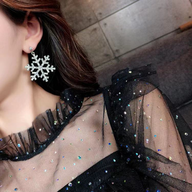 Exaggerated large ice flower ear, Korean versatile long snowflake tassel earrings, elegant ring, personality, internet-famous stud earrings for women details Picture
