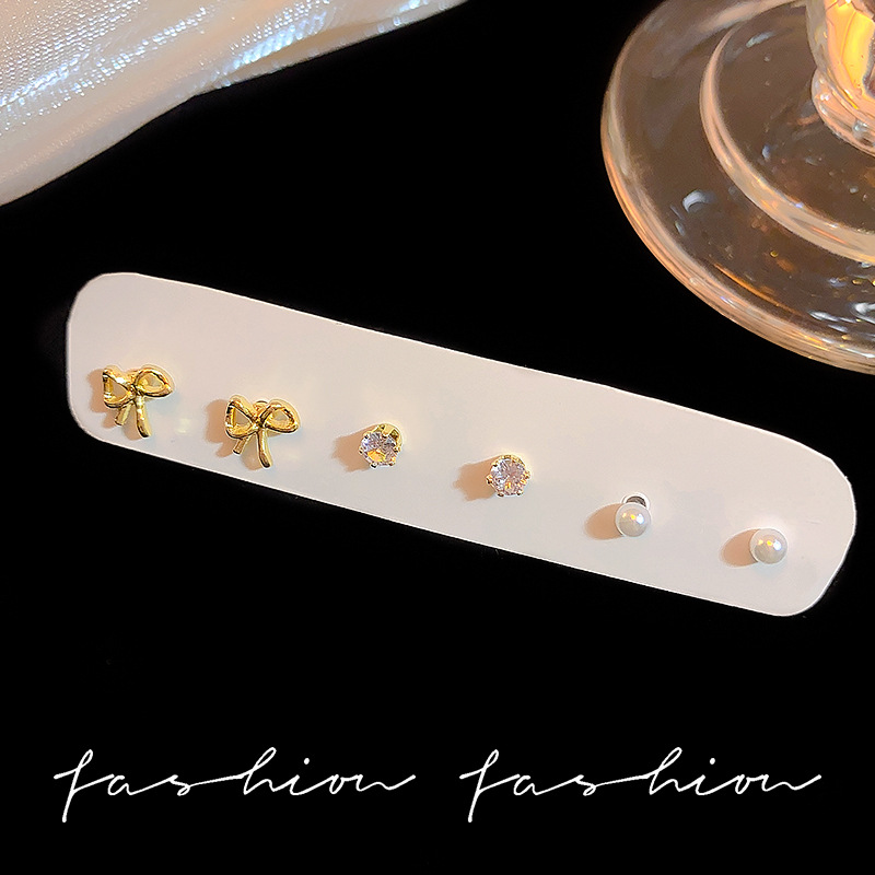 3 pairs of bow stud earrings set, super ethereal and simple small earrings, a girlish and high-end InS-style pearl versatile earrings Specification drawing