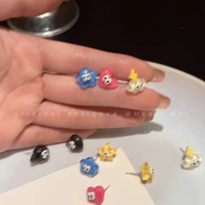 Five-piece set of flower star stud earrings for girls, cute and quirky cloud heart earrings, small, exquisite and unique design earrings details Picture