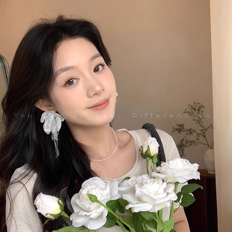Vacation style ~ Flower-shaped heart-shaped earrings for women 2025 New summer forest-themed temperament earrings, vacation style chiffon earrings details Picture