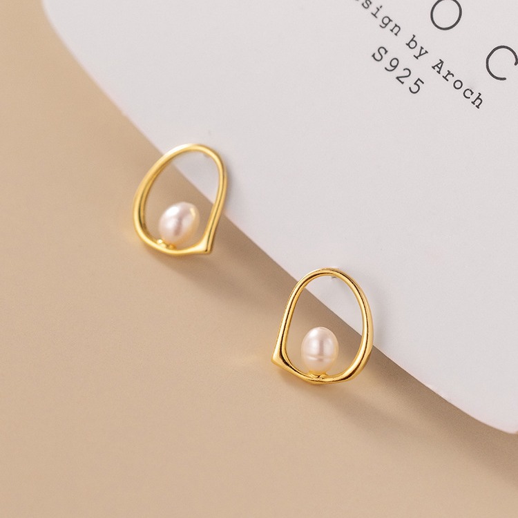 S925 silver needle stud earrings, simple and elegant, hollowed-out geometric pearl earrings, Japanese and Korean version women's fashionable and small earrings Application Scenario