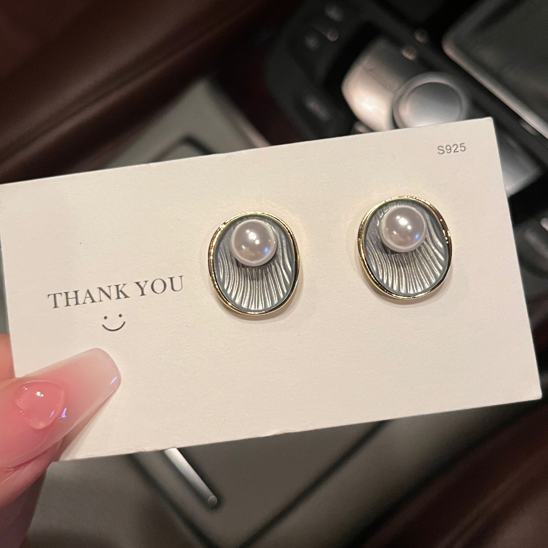 S925 Silver Needle French Style glazed shell pearl Stud earrings for women, new simple and niche design style elegant earrings details Picture