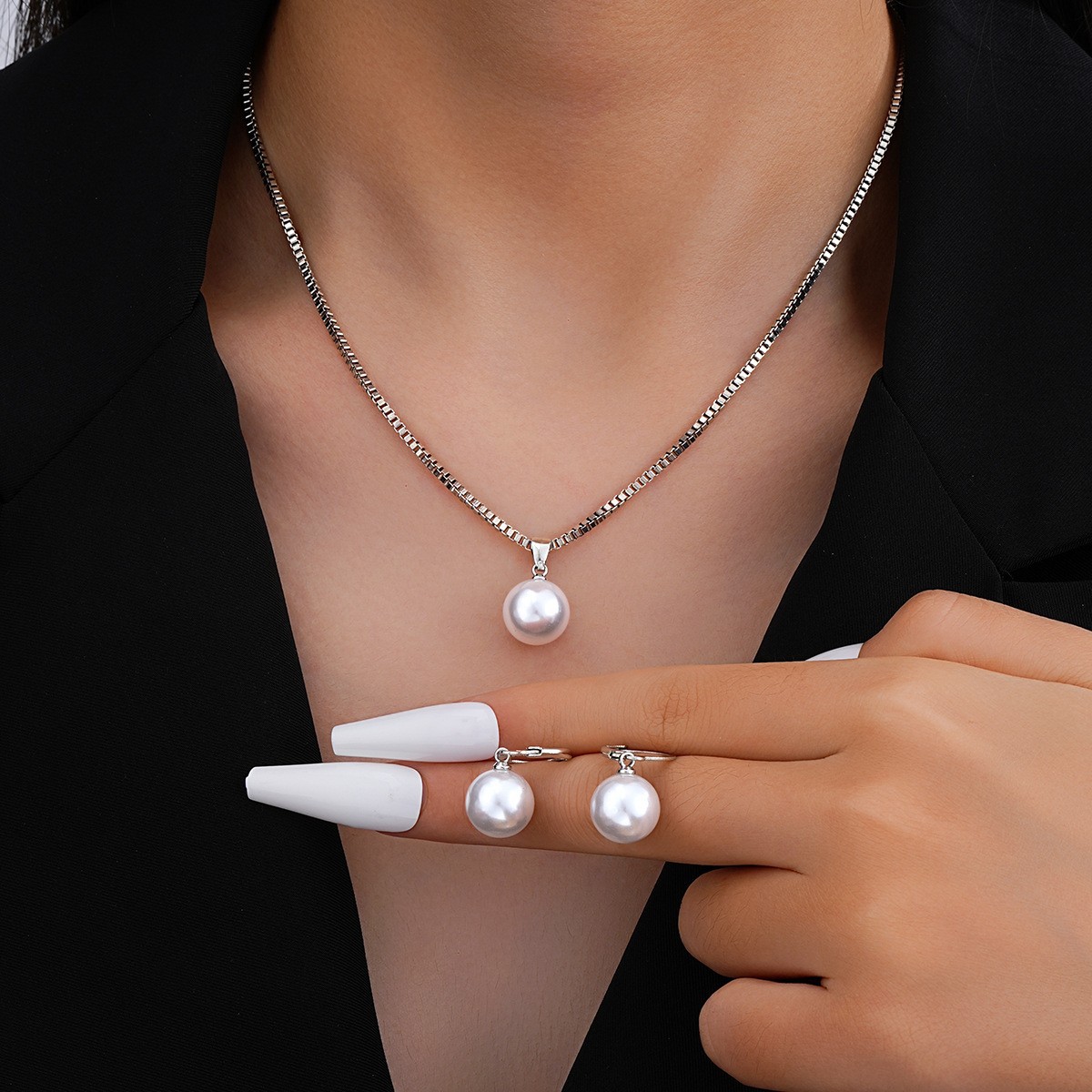 Cross-border European and American new pendant jewelry necklace, elegant design sense, light luxury earrings necklace, pearl imitation jewelry set Specification drawing
