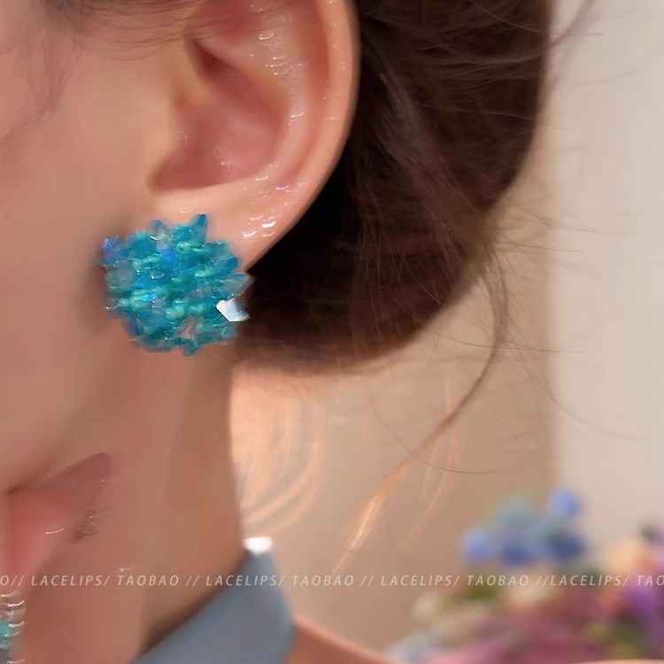Cool in spring and summer ~ Blue beaded hydrangea stud earrings for women, 2025 new high-end style earrings, vacation whitening earrings Specification drawing