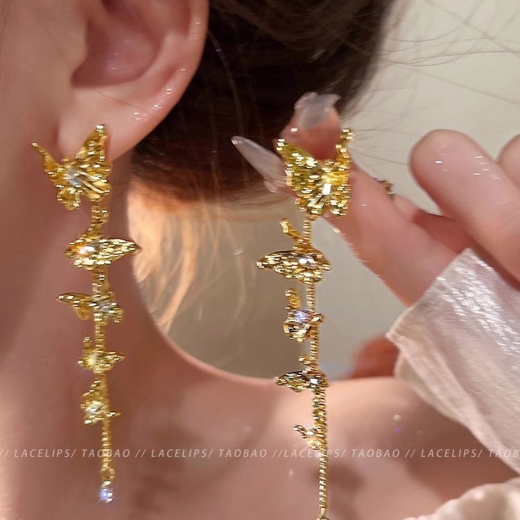 Gilded Butterfly Love ~ Golden Butterfly tassel Earrings for women, a light luxury and high-end look, elegant and stylish earrings full figure