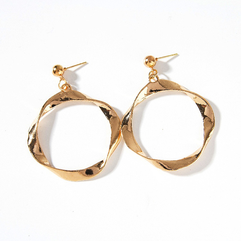 The new irregular earrings and earrings from South Korea are unique, simple and versatile. The earrings and exaggerated stud earrings from Europe and America are perfect for women Item Picture