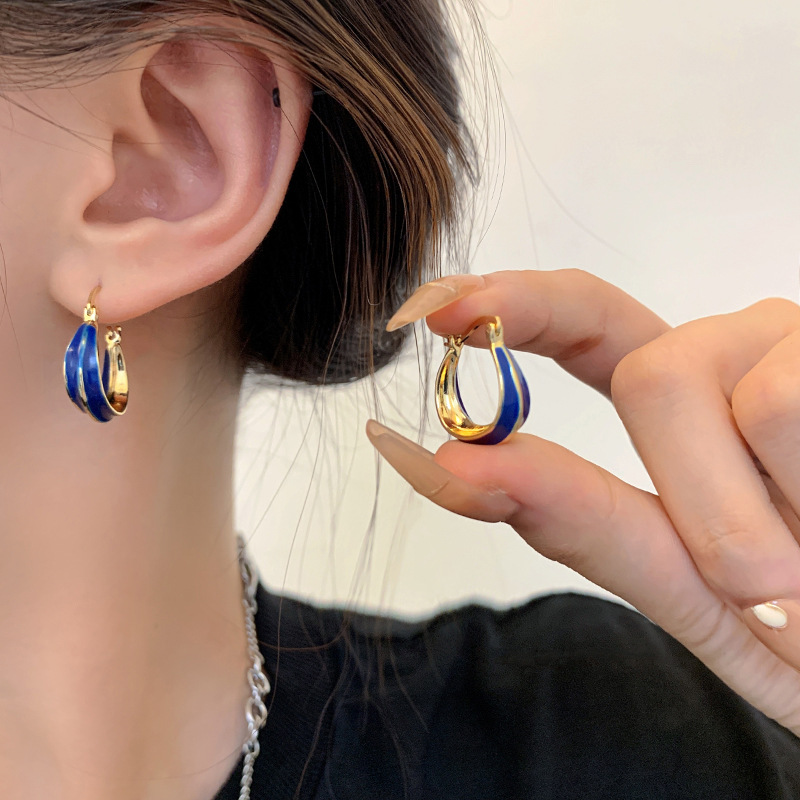 The new silver needle Korean-style simple European and American style earrings from Krhein Blue ear rings, with a cold and niche design sense and a high-end feel details Picture
