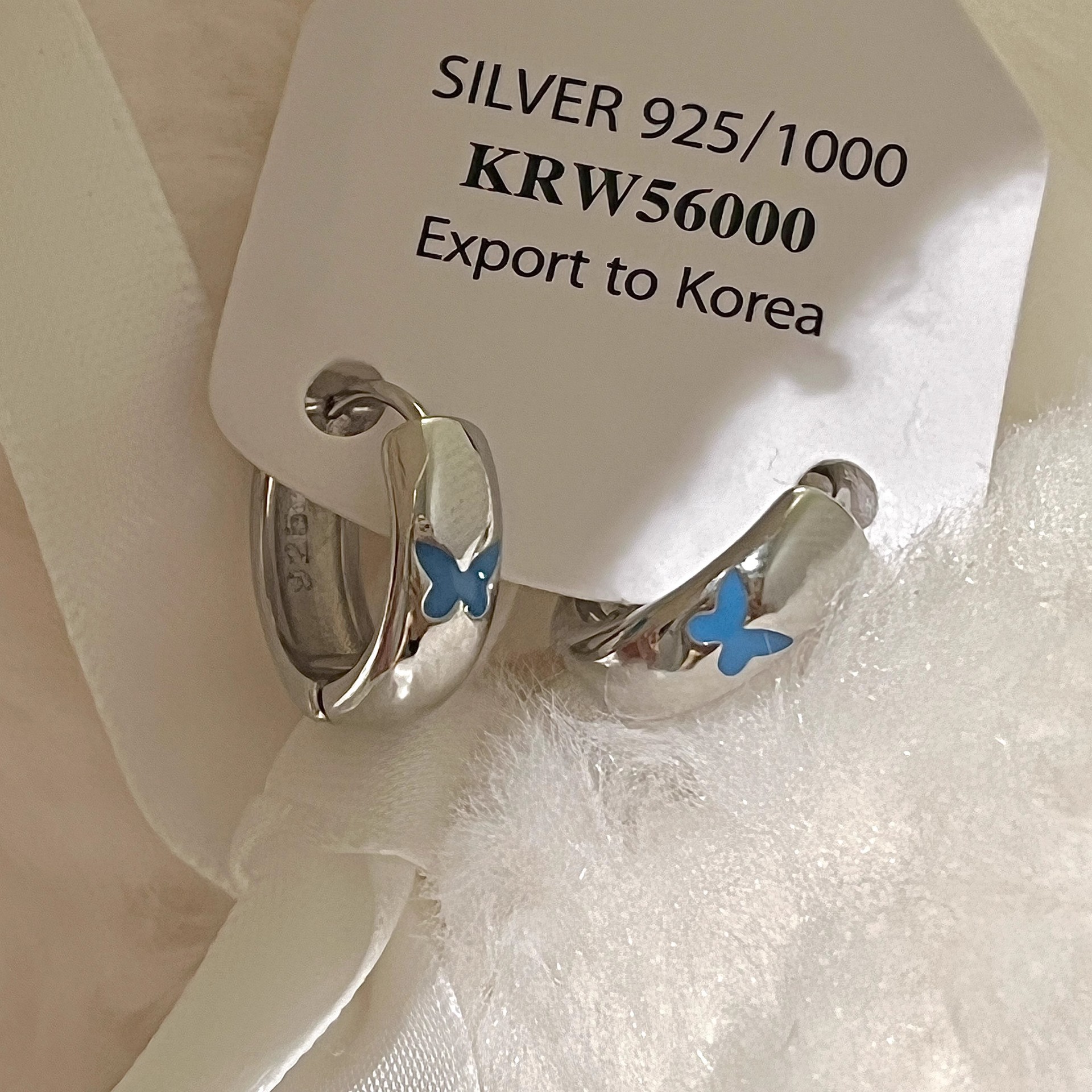 French blue butterfly fashion earrings, a niche design for women, with a high-end feel. The stud earrings are exquisite, simple, versatile and unique Application Scenario