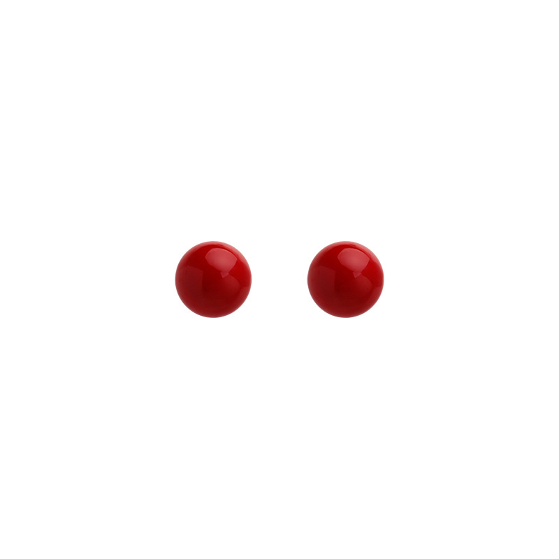 French wine red bean stud earrings for women in autumn and winter, retro Hong Kong-style ear-piercing earrings, no need to remove earrings when sleeping Item Picture