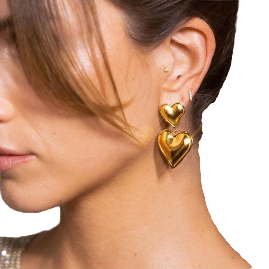 The popular cross-border Amazon heart-shaped pendant earrings from Europe and America are creative, simple and fashionable, with a metallic touch and heart-shaped stud earrings for women Item Picture